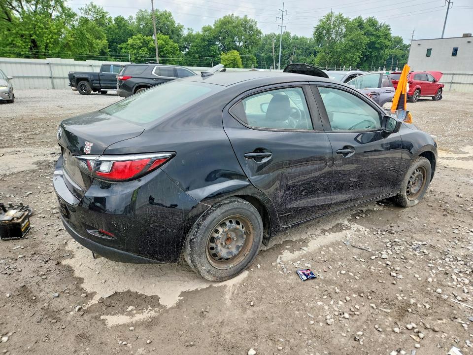 60763176 :رقم المزاد ، 3MYDLBYV1KY516107 vin ، 2019 Toyota Yaris مزاد بيع