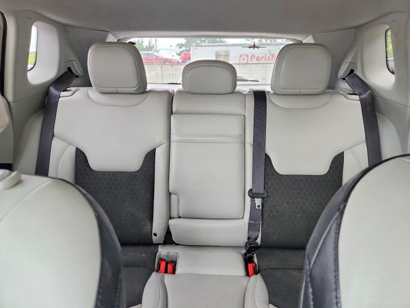 60409316 :رقم المزاد ، 3C4NJCBB3JT226864 vin ، 2018 Jeep Compass مزاد بيع