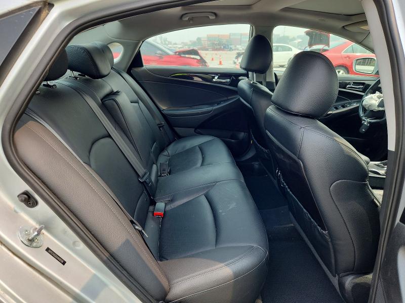 61591396 :رقم المزاد ، 5NPEC4AC6DH808598 vin ، 2013 Hyundai Sonata مزاد بيع