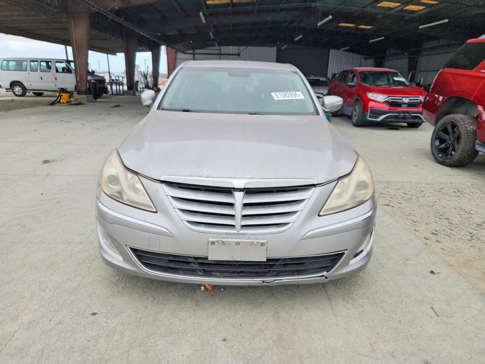 2013 Hyundai Genesis მანქანა იყიდება აუქციონზე, vin: KMHGC4DD2DU242647, აუქციონის ნომერი: 61582896