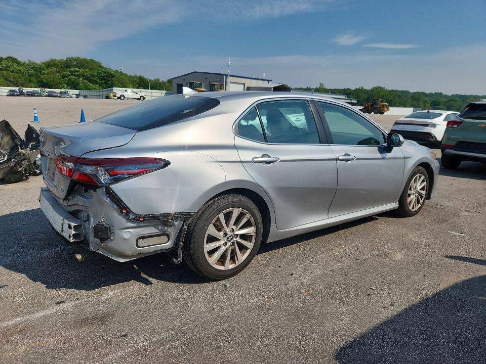 Продаж на аукціоні авто 2023 Toyota Camry, vin: 4T1C11AK5PU809105, номер лоту: 61289916