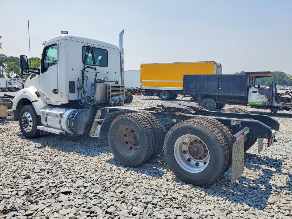 61511336 :رقم المزاد ، 1XKZDP9X5LJ396806 vin ، 2020 Kenworth Construction مزاد بيع