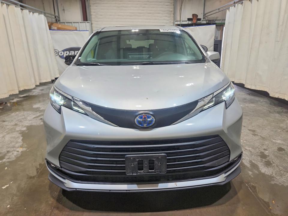 2025 Toyota Sienna მანქანა იყიდება აუქციონზე, vin: 5TDYRKEC1SS260060, აუქციონის ნომერი: 63256056