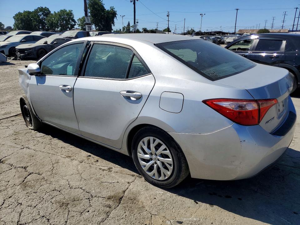 59395026 :رقم المزاد ، 5YFBURHE6HP686726 vin ، 2017 Toyota Corolla مزاد بيع