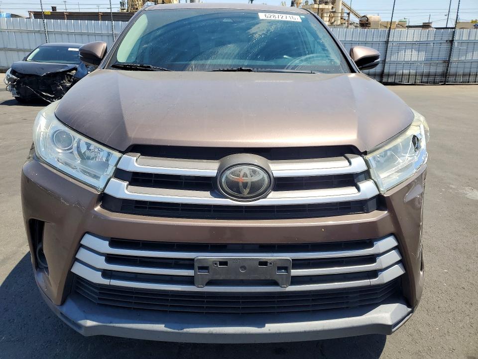 62872716 :رقم المزاد ، 5TDZARFH3JS037290 vin ، 2018 Toyota Highlander مزاد بيع