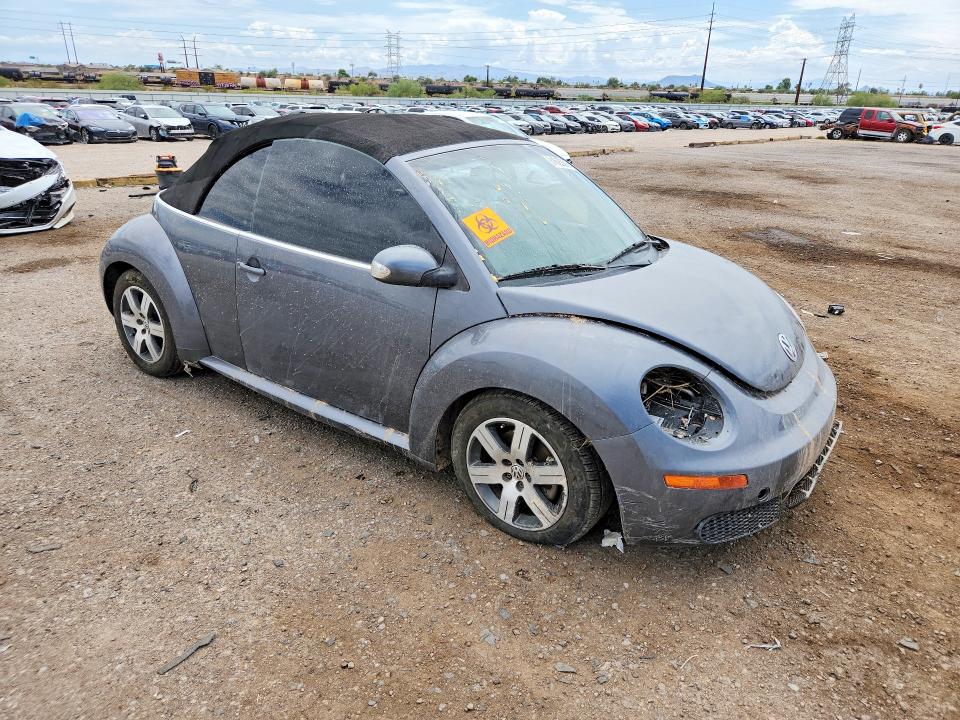 61625976 :رقم المزاد ، 3VWPF31Y66M300339 vin ، 2006 Volkswagen New Beetle مزاد بيع