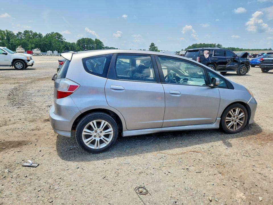 62691846 :رقم المزاد ، JHMGE8H48AC006164 vin ، 2010 Honda Fit مزاد بيع
