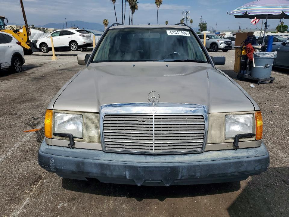 1992 Mercedes-benz 300 მანქანა იყიდება აუქციონზე, vin: WDBED90E2NF196598, აუქციონის ნომერი: 61047906