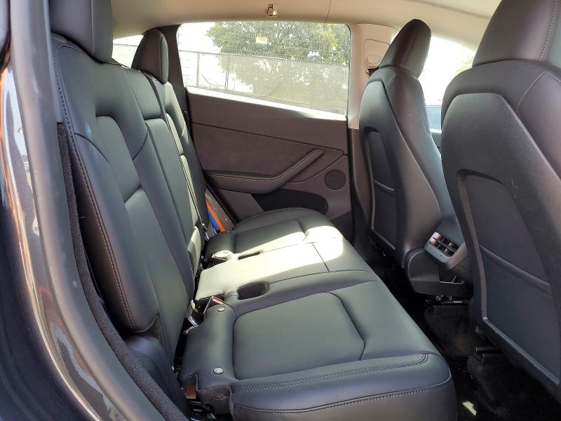 61768686 :رقم المزاد ، 7SAYGDEE1RA245625 vin ، 2024 Tesla Model Y مزاد بيع