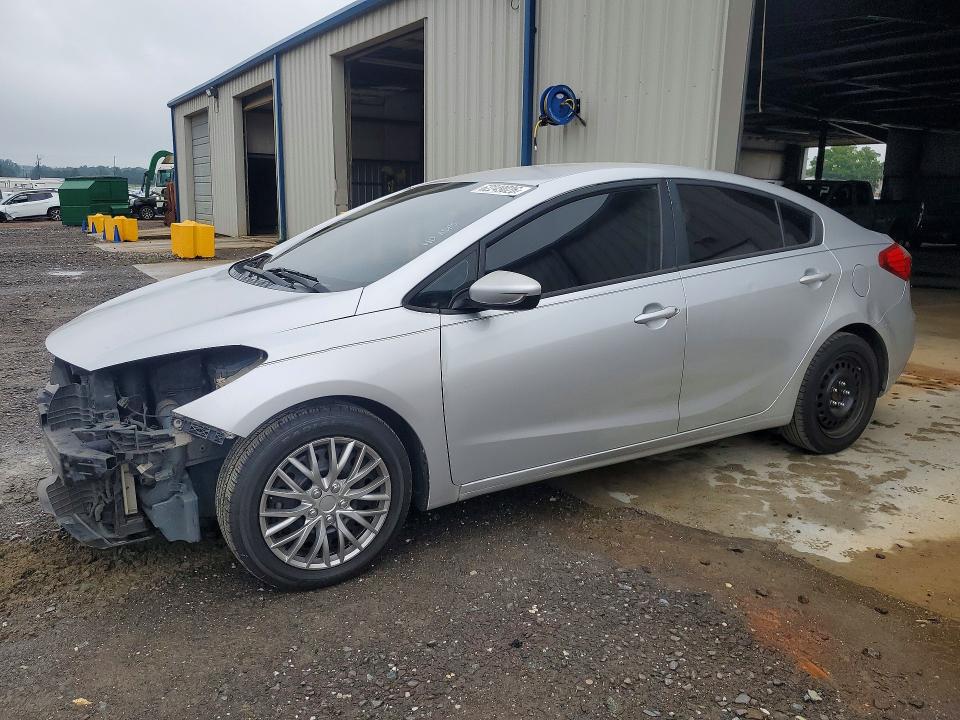 62249026 :رقم المزاد ، KNAFK4A63F5393371 vin ، 2015 Kia Forte مزاد بيع