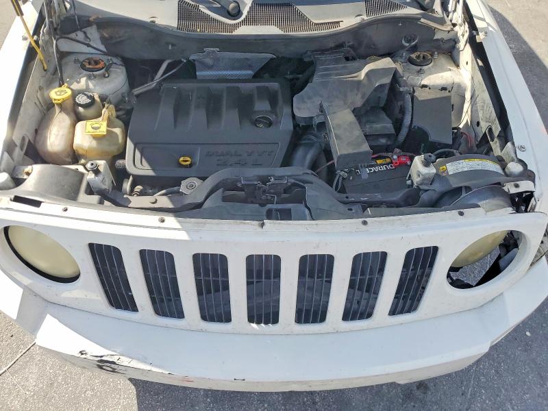 61048266 :رقم المزاد ، 1J4NT2GB2AD622040 vin ، 2010 Jeep Patriot مزاد بيع