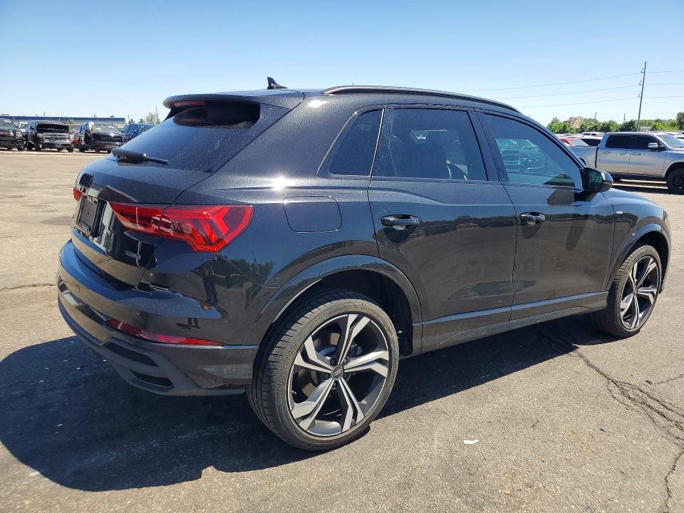 58087756 :رقم المزاد ، WA1EECF39P1022216 vin ، 2023 Audi Q3 مزاد بيع