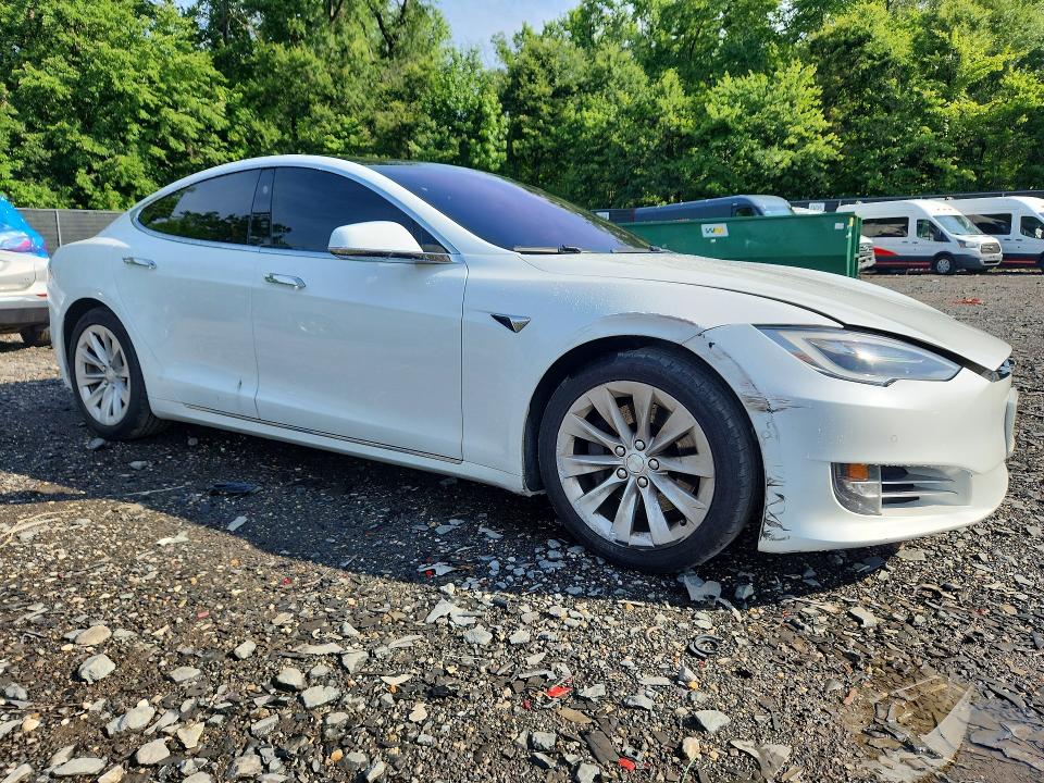 2018 Tesla Model S მანქანა იყიდება აუქციონზე, vin: 5YJSA1E24JF244887, აუქციონის ნომერი: 60194996