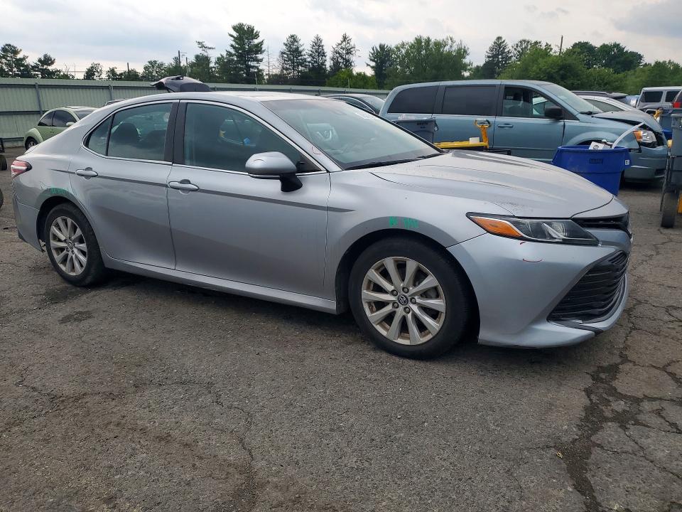 2019 Toyota Camry მანქანა იყიდება აუქციონზე, vin: 4T1B11HK0KU713117, აუქციონის ნომერი: 62627846