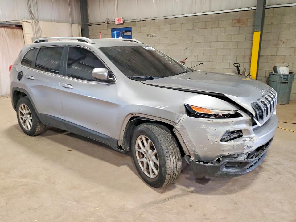 2015 Jeep Cherokee მანქანა იყიდება აუქციონზე, vin: 1C4PJMCS4FW565471, აუქციონის ნომერი: 60030786