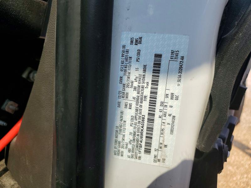 61283636 :رقم المزاد ، 1FTBF4U89RKA03883 vin ، 2024 Ford Transit مزاد بيع