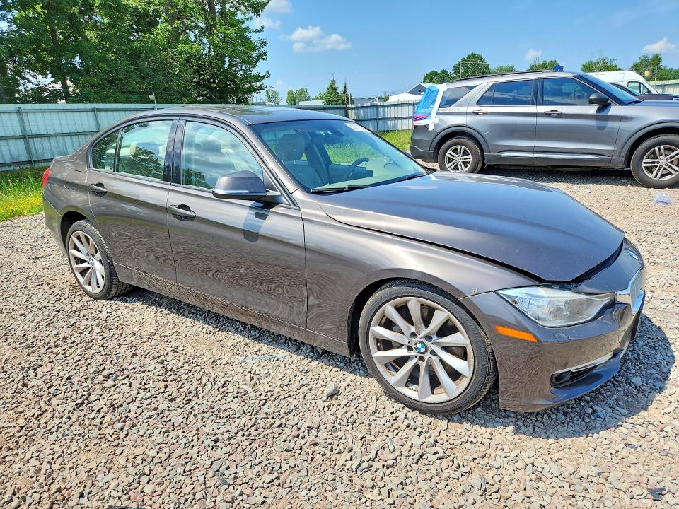 60328376 :رقم المزاد ، WBA3B9C52DF140800 vin ، 2013 Bmw 335 مزاد بيع