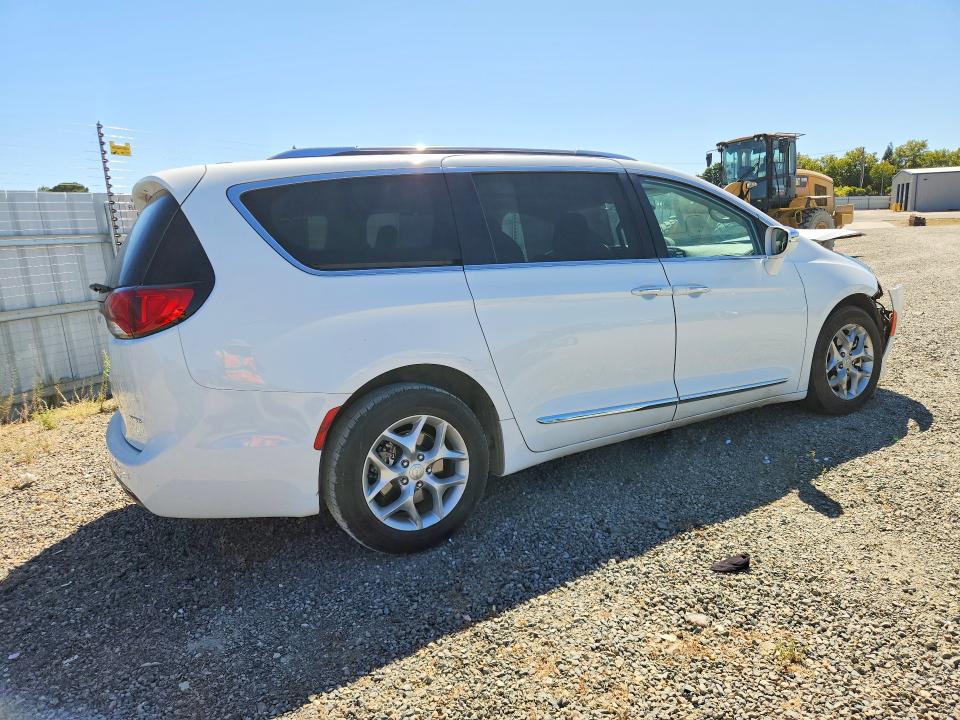 61428966 :رقم المزاد ، 2C4RC1GG3KR721977 vin ، 2019 Chrysler Pacifica مزاد بيع