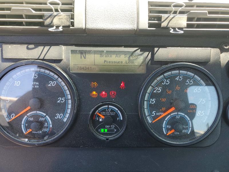 2018 Freightliner Cascadia 113 მანქანა იყიდება აუქციონზე, vin: 3AKBGADV2JSJL4392, აუქციონის ნომერი: 59223246