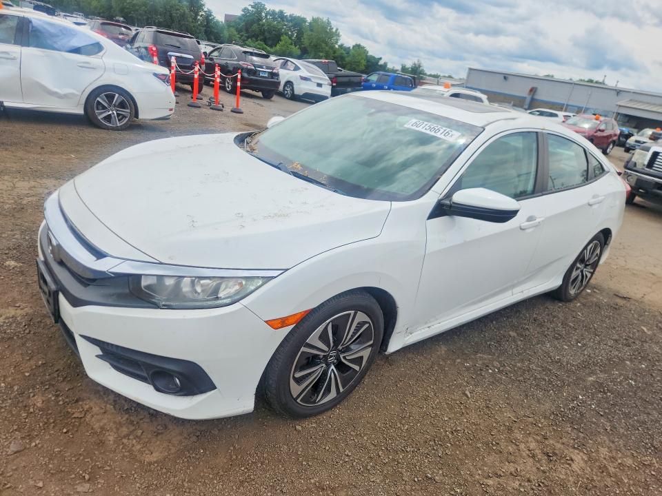 60156616 :رقم المزاد ، 19XFC1F71HE213795 vin ، 2017 Honda Civic مزاد بيع