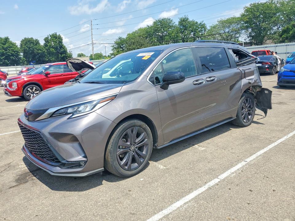 2022 Toyota Sienna მანქანა იყიდება აუქციონზე, vin: 5TDDRKEC1NS106676, აუქციონის ნომერი: 61816966