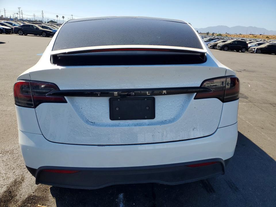 61587186 :رقم المزاد ، 7SAXCDE58PF404180 vin ، 2023 Tesla Model X مزاد بيع