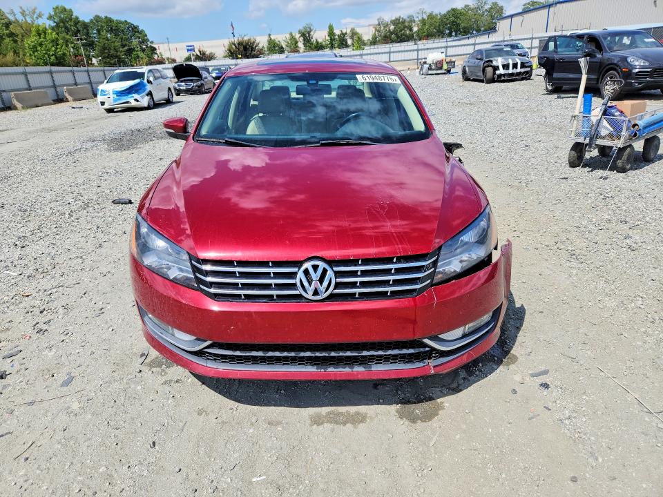 Продажа на аукционе авто 2015 Volkswagen Passat, vin: 1VWCV7A36FC121250, номер лота: 61948776