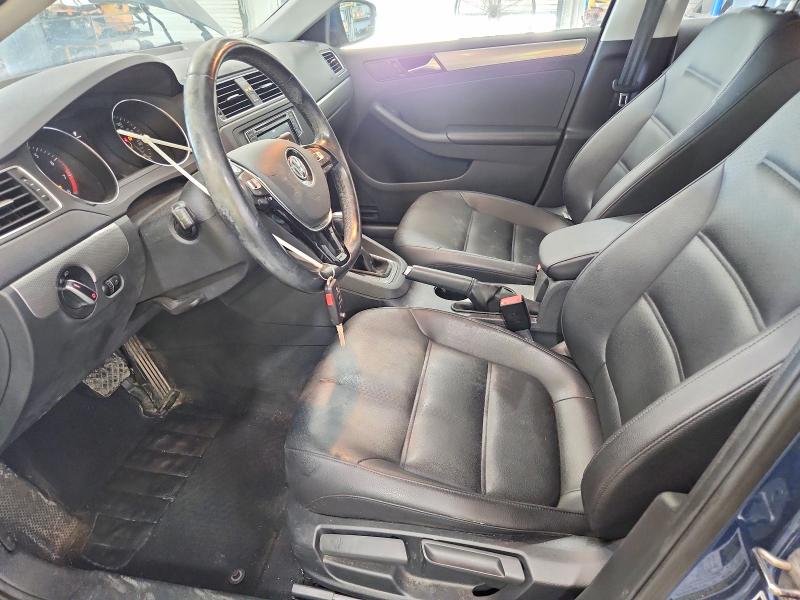 61869786 :رقم المزاد ، 3VWDB7AJ6HM233902 vin ، 2017 Volkswagen Jetta مزاد بيع