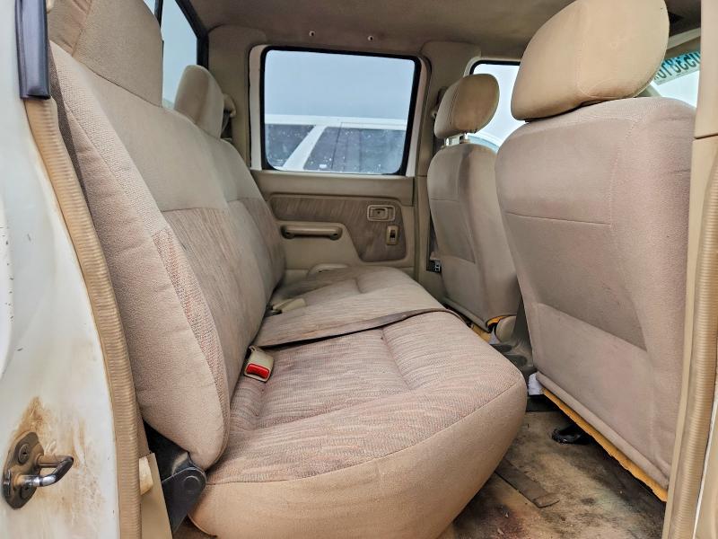 62053816 :رقم المزاد ، 1N6ED27Y3YC338677 vin ، 2000 Nissan Frontier مزاد بيع