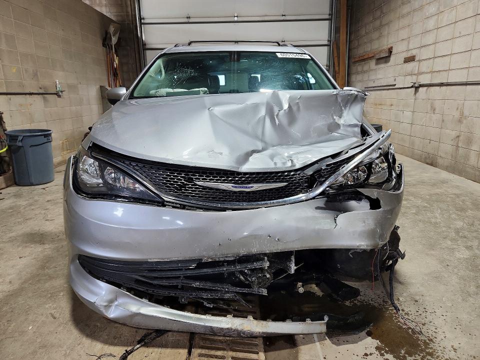 60515496 :رقم المزاد ، 2C4RC1DGXLR286137 vin ، 2020 Chrysler Voyager مزاد بيع
