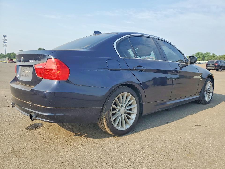 61363026 :رقم المزاد ، WBAPL3C59AA408052 vin ، 2010 Bmw 3 Series مزاد بيع