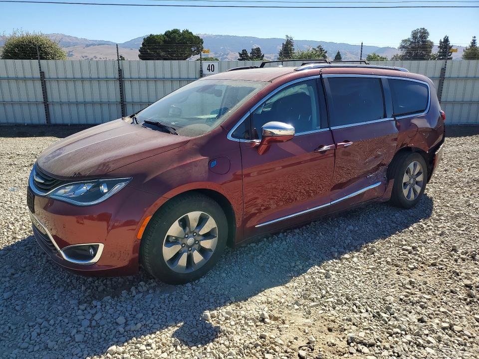 62235916 :رقم المزاد ، 2C4RC1N75JR230277 vin ، 2018 Chrysler Pacifica مزاد بيع