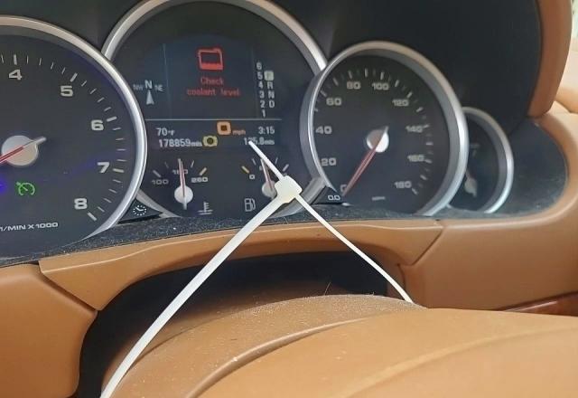 58720766 :رقم المزاد ، WP1AC29P24LA92447 vin ، 2004 Porsche Cayenne مزاد بيع