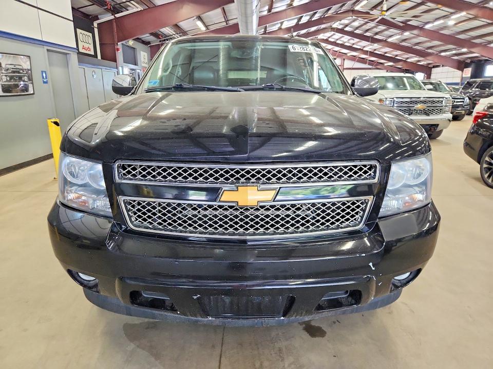 2014 Chevrolet Suburban მანქანა იყიდება აუქციონზე, vin: 1GNSCKE01ER106780, აუქციონის ნომერი: 61282296