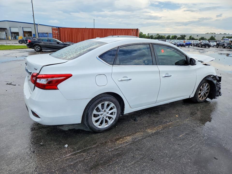 Продажа на аукционе авто 2018 Nissan Sentra, vin: 3N1AB7AP8JY226185, номер лота: 61535656