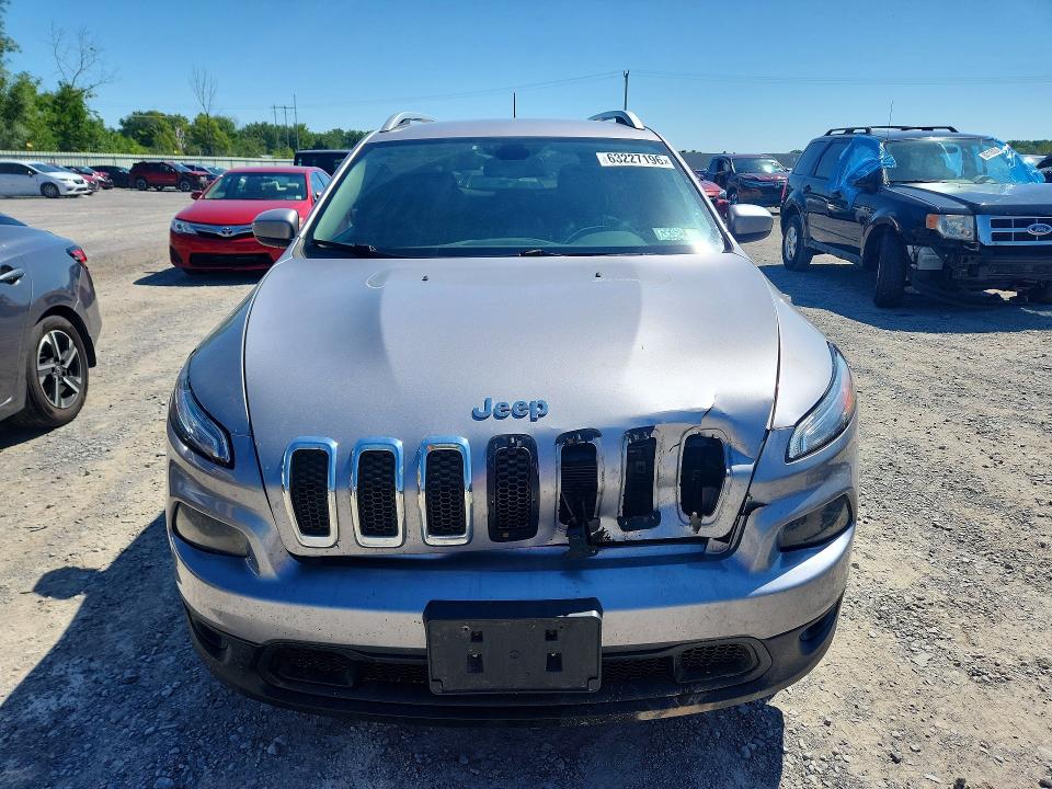 Продаж на аукціоні авто 2018 Jeep Cherokee, vin: 1C4PJMLB7JD567204, номер лоту: 63227196