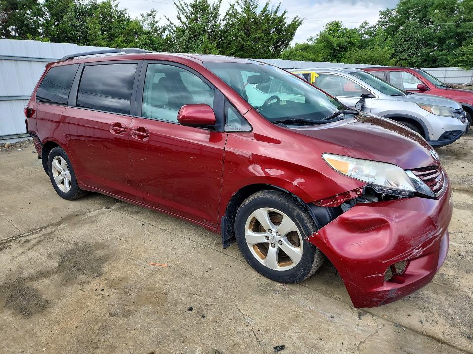 Продаж на аукціоні авто 2015 Toyota Sienna, vin: 5TDKK3DC1FS619821, номер лоту: 63103246