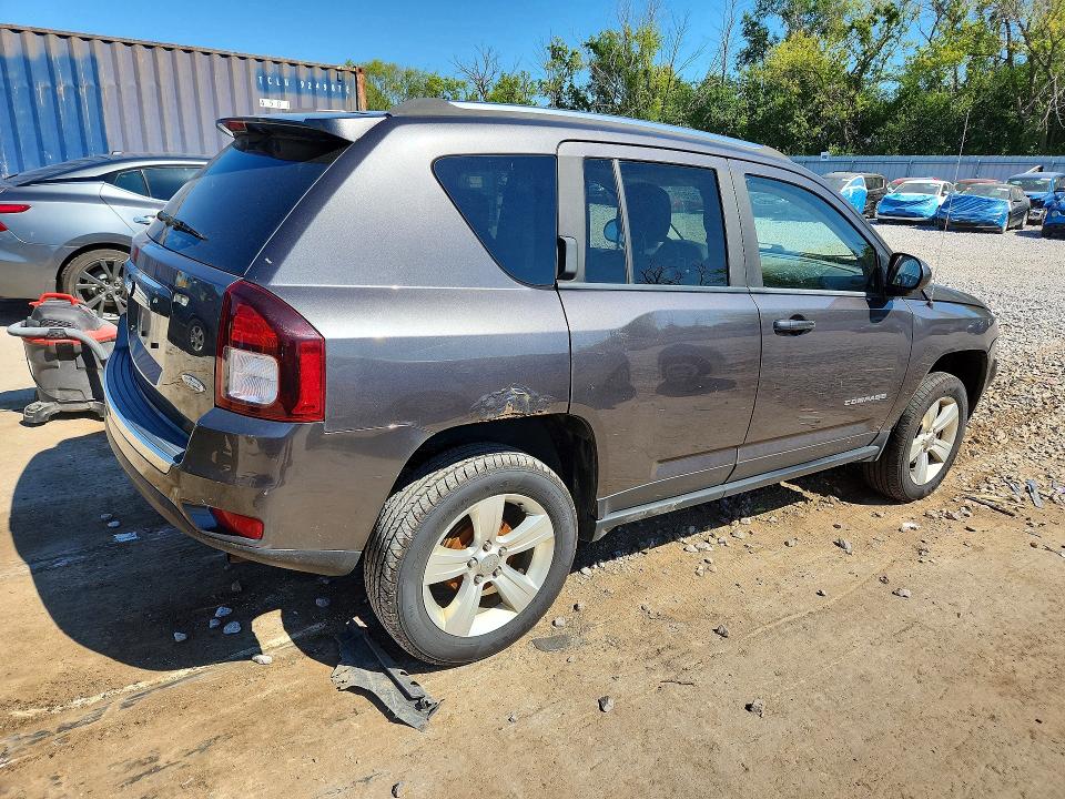 62595766 :رقم المزاد ، 1C4NJCEAXFD209849 vin ، 2015 Jeep Compass مزاد بيع