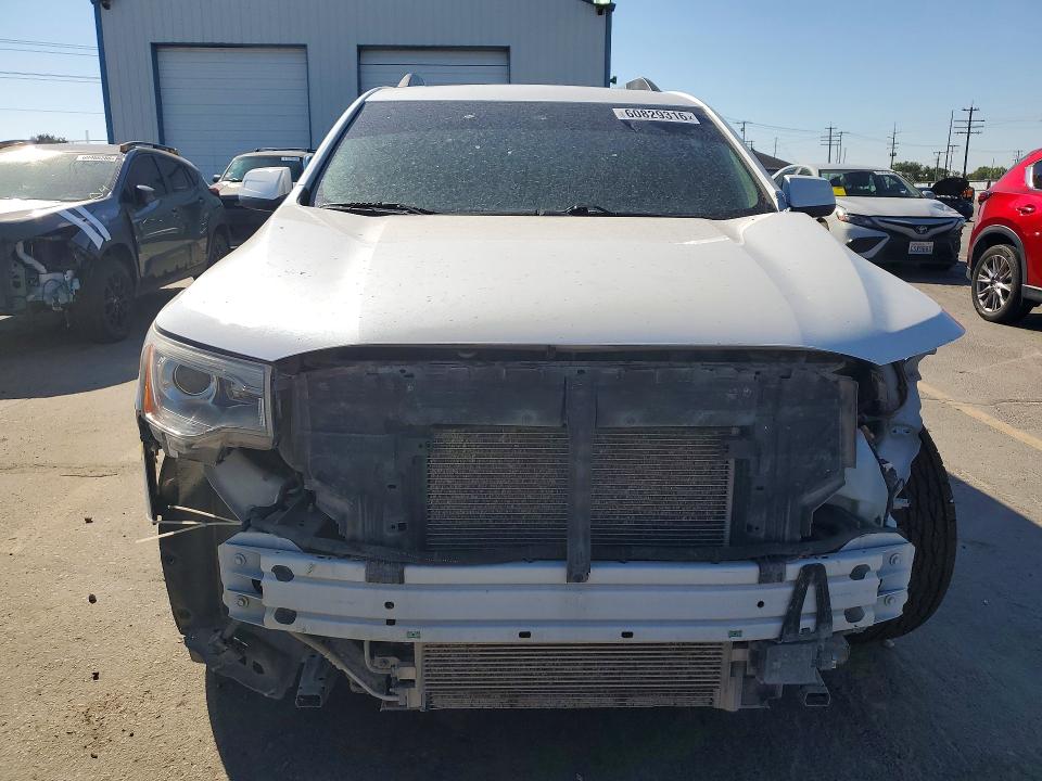 60829316 :رقم المزاد ، 1GKKNXLS6HZ298601 vin ، 2017 Gmc Acadia مزاد بيع