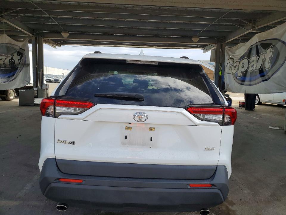Продажа на аукционе авто 2019 Toyota Rav4, vin: JTMW1RFV1KJ013903, номер лота: 61059046