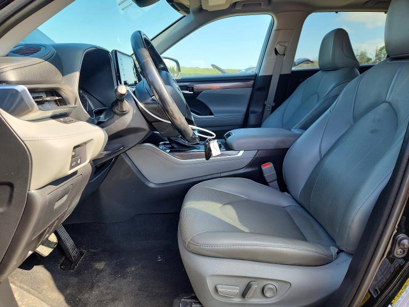 Auction sale of the 2022 Toyota Highlander, vin: 5TDDZRBH8NS567723, lot number: 63339676