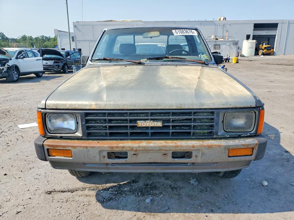 1986 Toyota Pickup მანქანა იყიდება აუქციონზე, vin: JT4RN55DXG0200749, აუქციონის ნომერი: 61083676