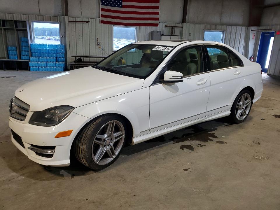Продажа на аукционе авто 2013 Mercedes-benz C, vin: WDDGF8AB5DR281635, номер лота: 59135816