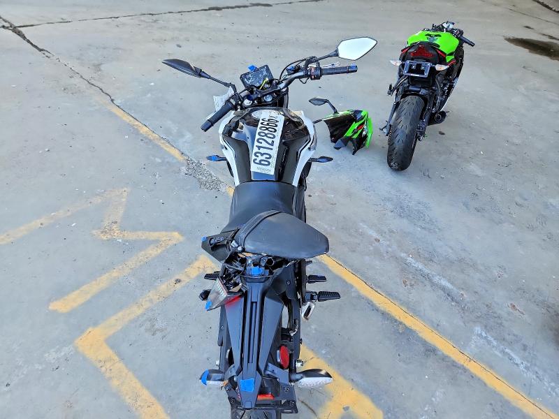 63128866 :رقم المزاد ، LCEPEVLB4N6000601 vin ، 2022 Moto Guzzi Cf500 مزاد بيع