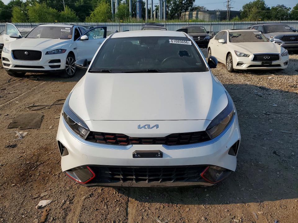 2023 Kia Forte მანქანა იყიდება აუქციონზე, vin: 3KPF54AD1PE653605, აუქციონის ნომერი: 61085656