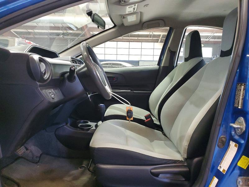 63045996 :رقم المزاد ، JTDKDTB34F1579860 vin ، 2015 Toyota Prius C مزاد بيع