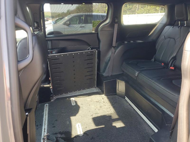 61033086 :رقم المزاد ، 2C4RC1BG9SR558338 vin ، 2025 Chrysler Pacifica مزاد بيع
