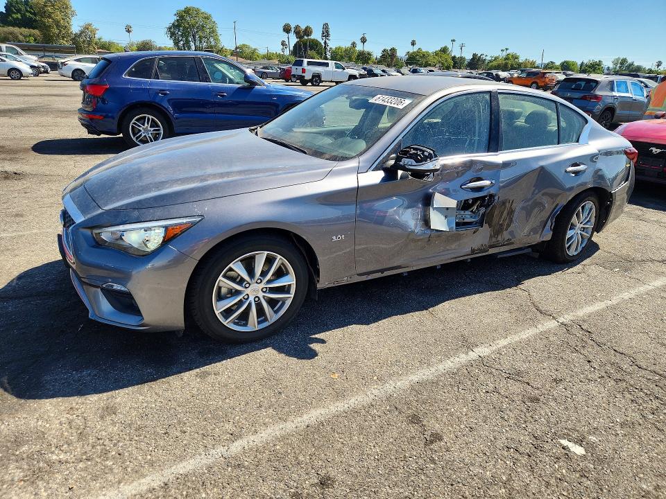 61433206 :رقم المزاد ، JN1EV7AP3LM208577 vin ، 2020 Infiniti Q50 مزاد بيع