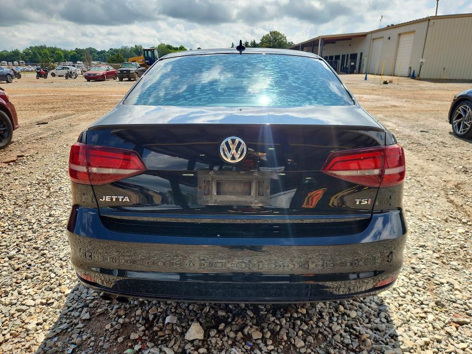 61023076 :رقم المزاد ، 3VWB17AJ0GM384386 vin ، 2016 Volkswagen Jetta مزاد بيع