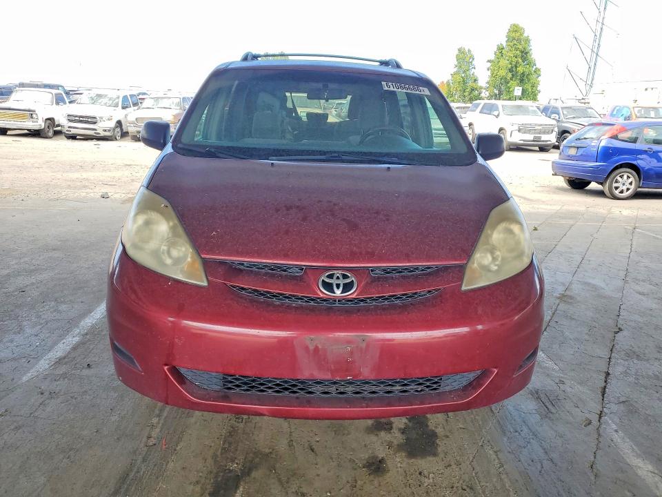 2010 Toyota Sienna მანქანა იყიდება აუქციონზე, vin: 5TDKK4CC3AS314076, აუქციონის ნომერი: 61086686